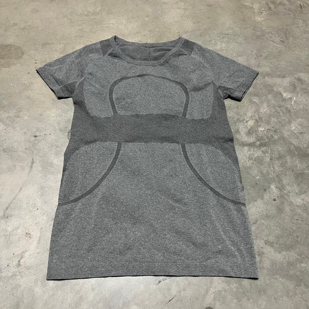 Lululemon Swiftly Tech Short Sleeve Crew Heathered Grey Running Shirt Size 6